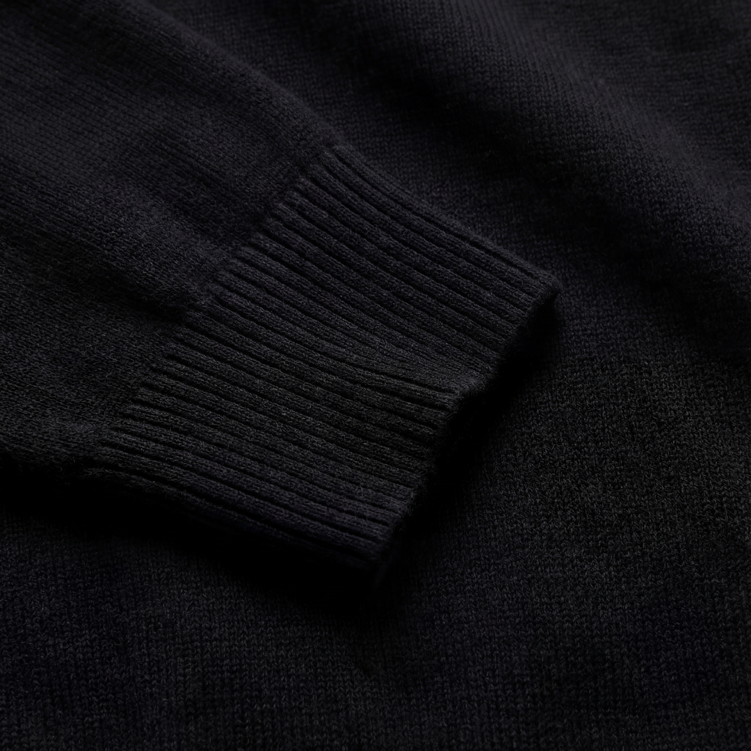 Schwarzer Halb-Reißverschluss-Pullover