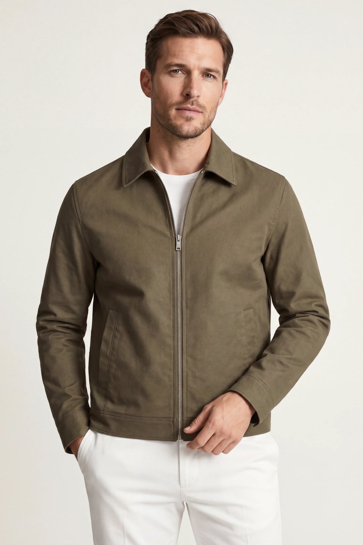Herren Leichte Reißverschlussjacke mit spitzem Kragen