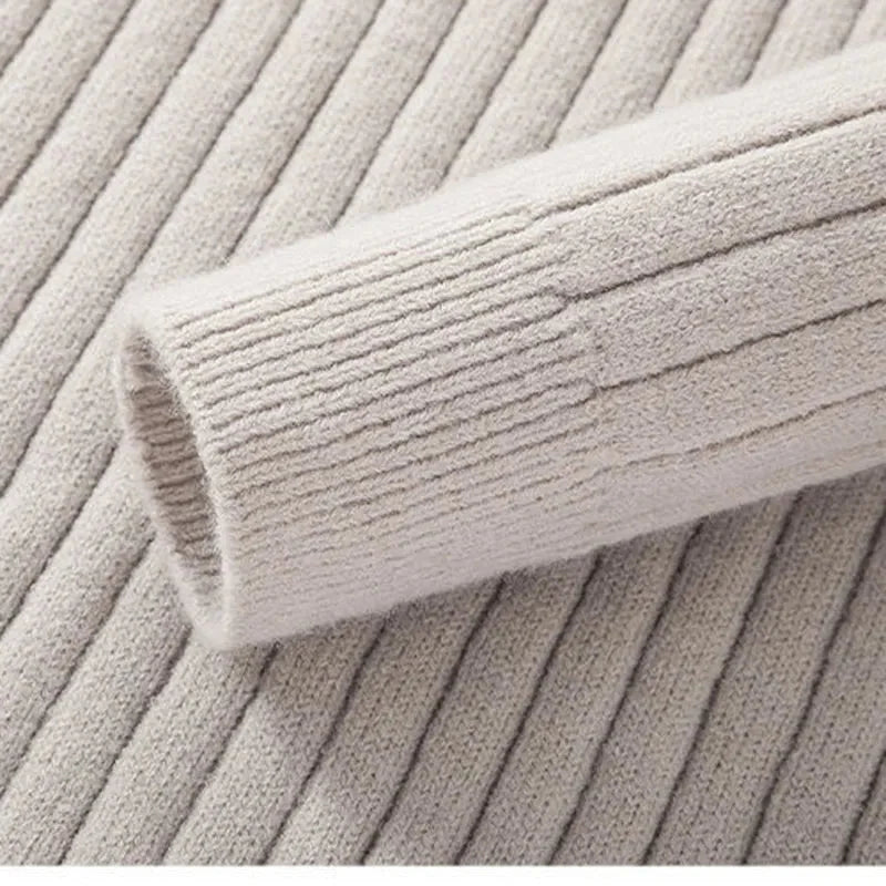 Herren Rippstrickpullover mit Stehkragen und Reißverschluss