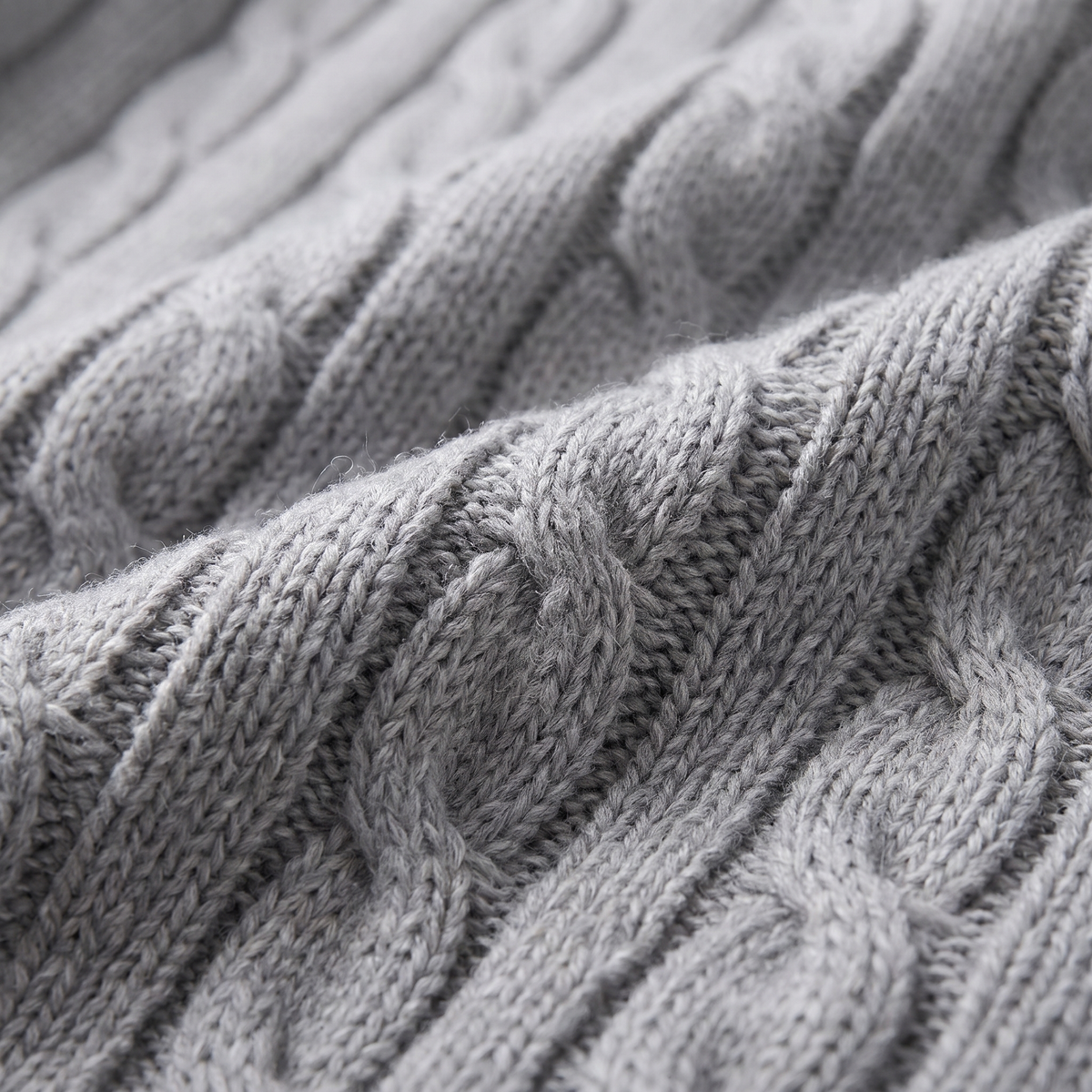 Herren Rollkragenpullover mit Zopfmuster