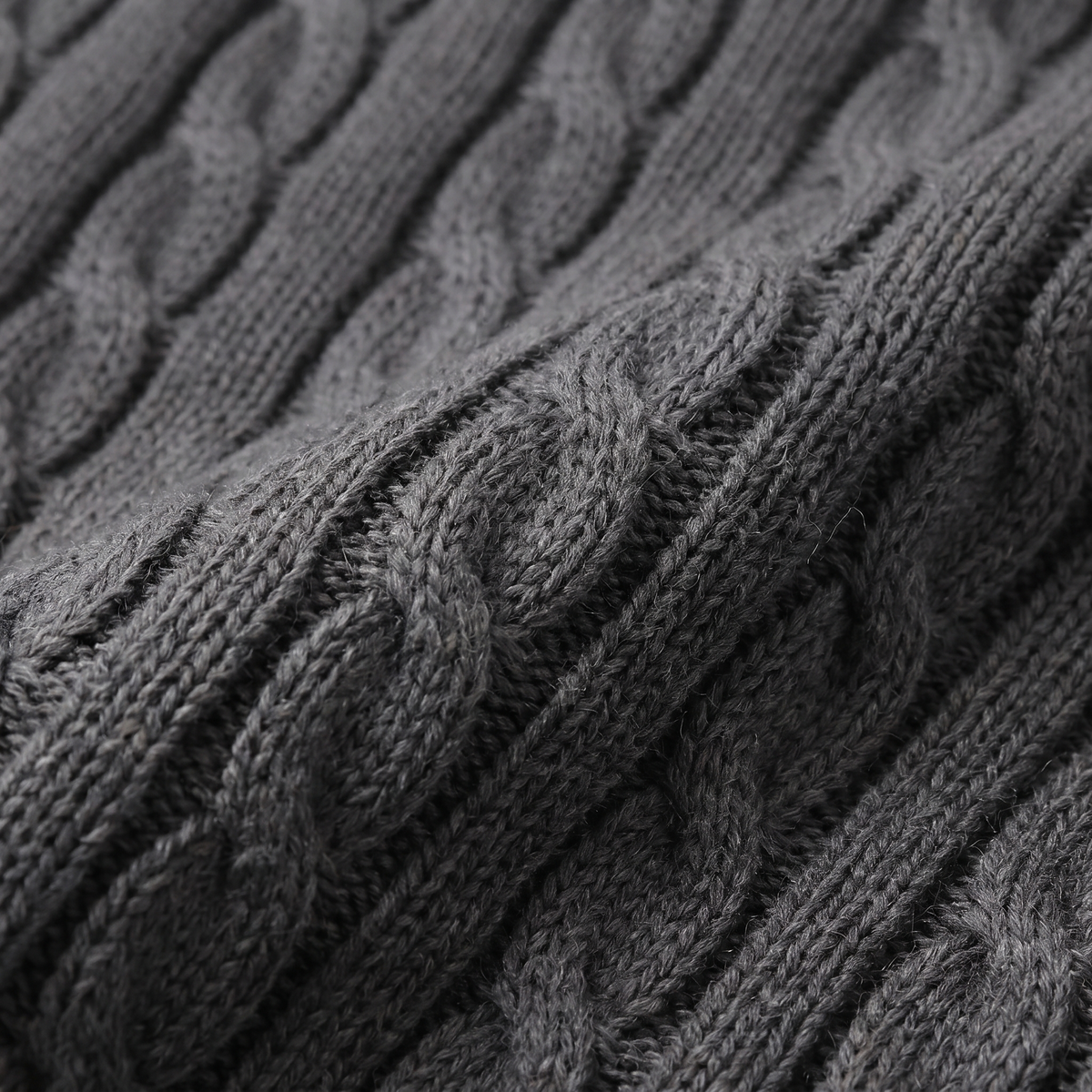 Herren Rollkragenpullover mit Zopfmuster