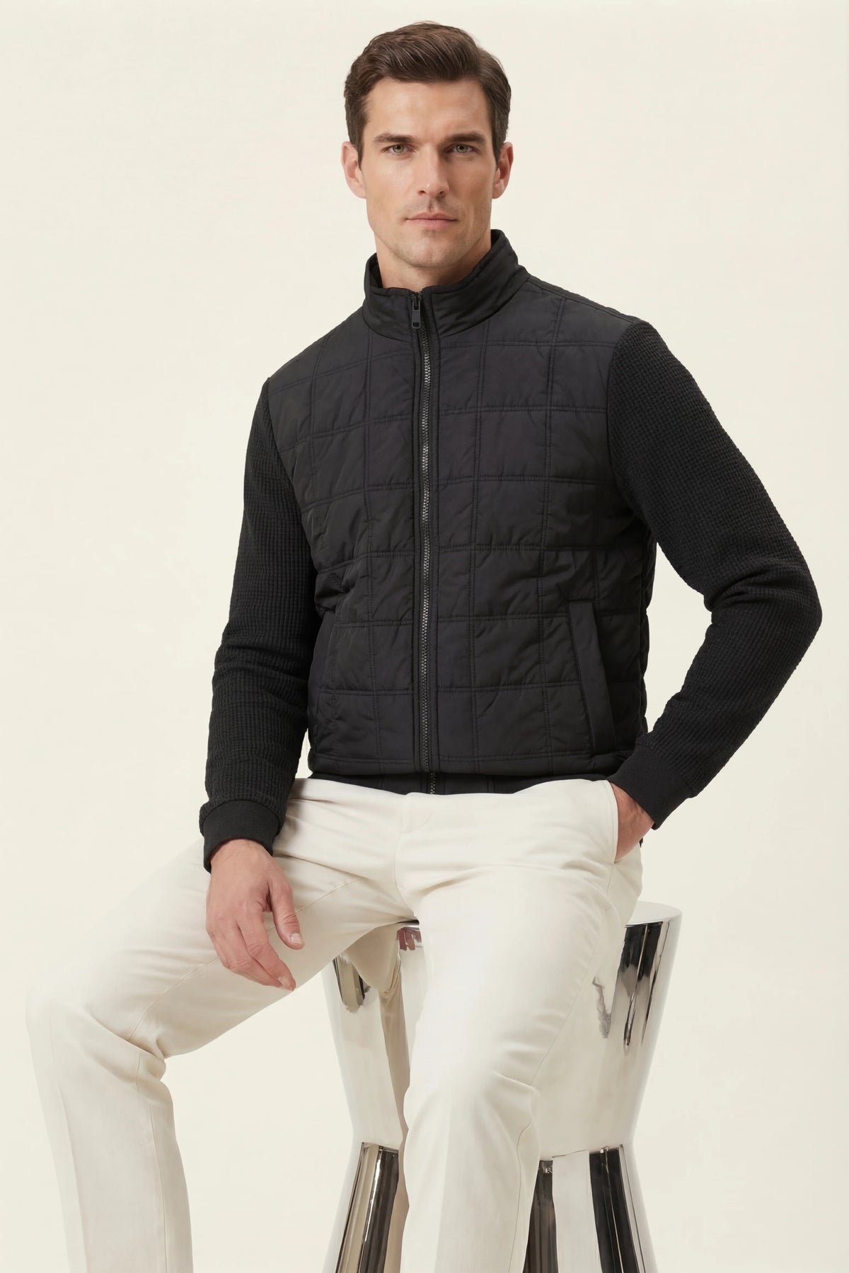 Herren Stepp-Hybridjacke mit Strickärmeln für Alltag und Freizeit