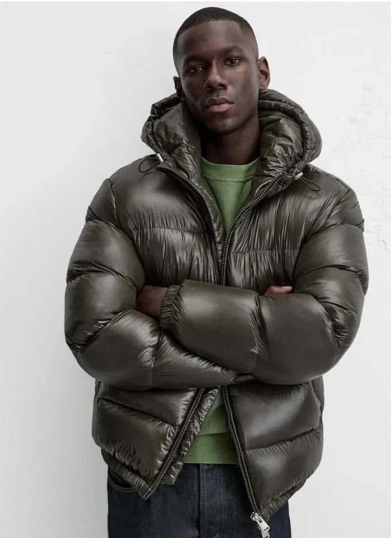 Herren Steppjacke mit Sherpa-Futter und Kapuze für kalte Tage