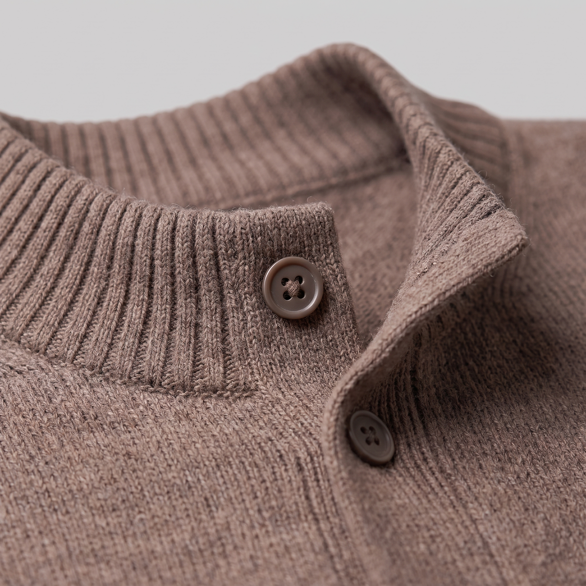 Herren Strickjacke aus Wolle mit Knopfleiste