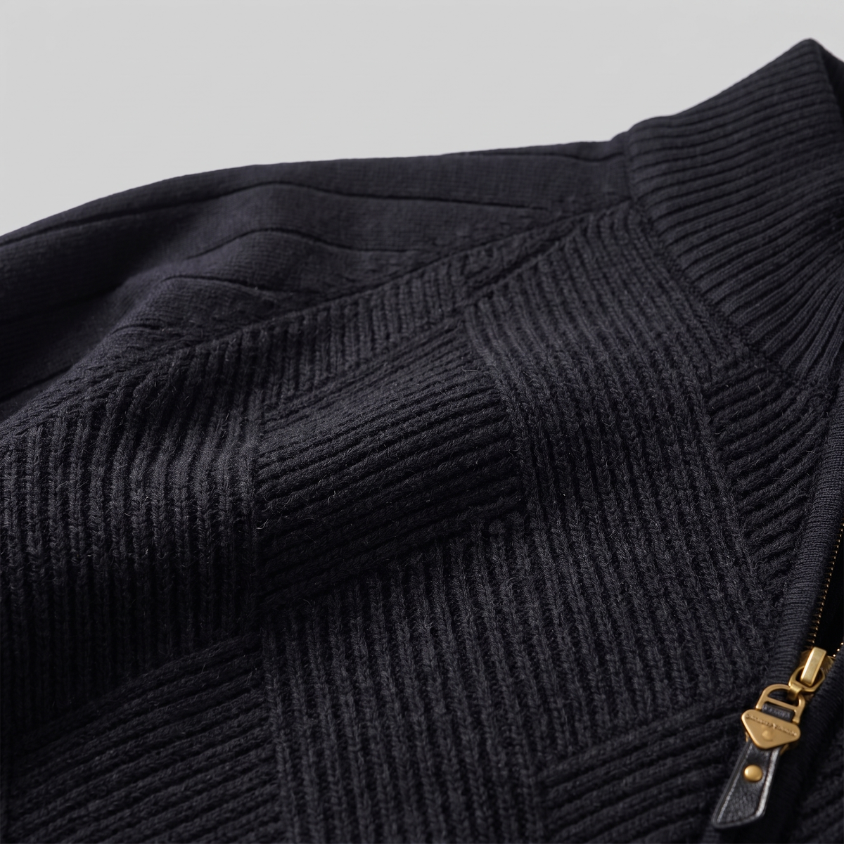 Herren Strickjacke mit Rautenmuster und durchgehendem Reissverschluss