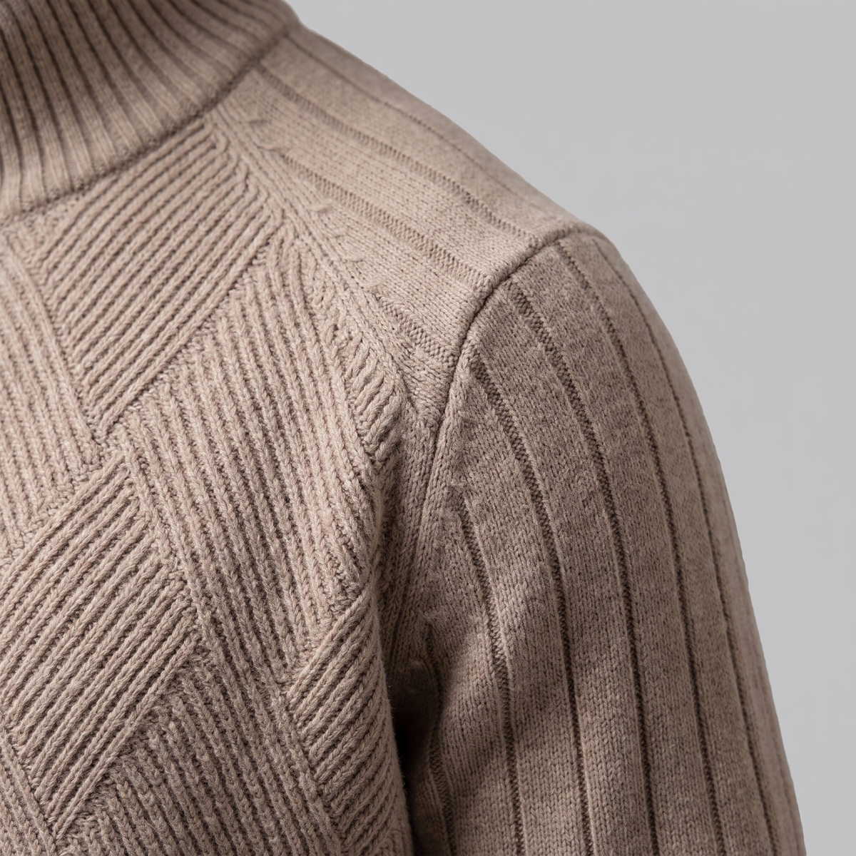 Herren Strickjacke mit Rautenmuster und durchgehendem Reissverschluss
