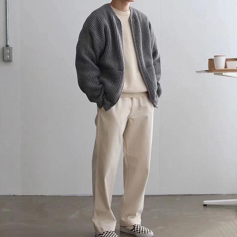 Herren Strickjacke mit Stehkragen und Taschen