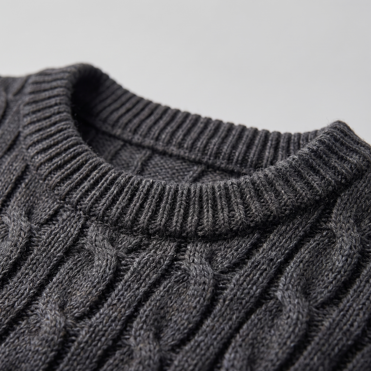 Herren Zopfstrick-Pullover mit Rundhals
