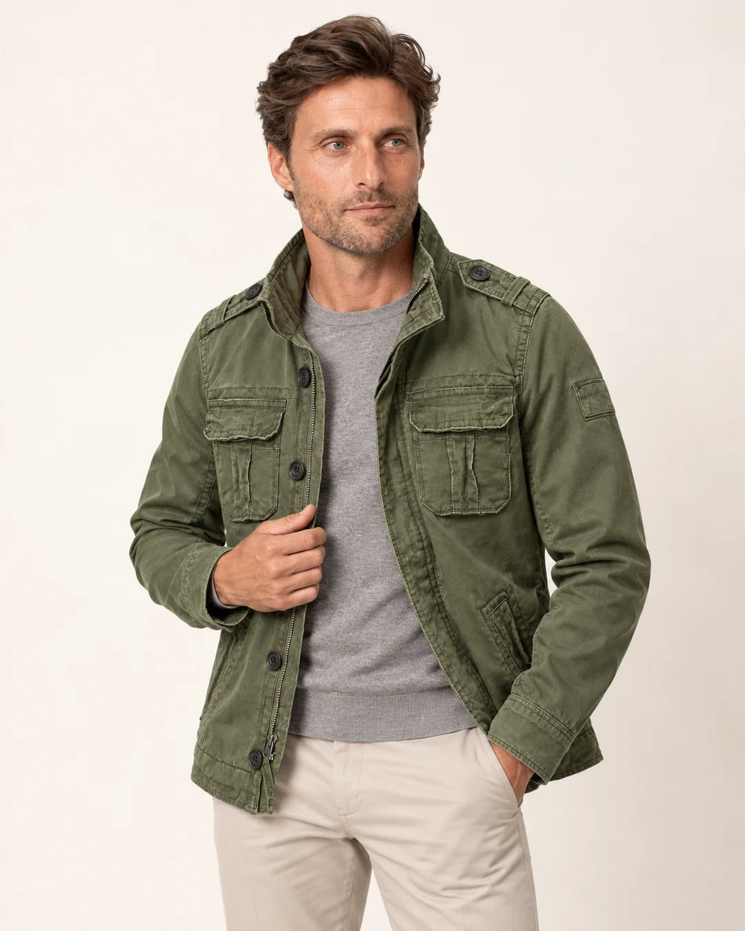 Herren Feldjacke mit Stehkragen und Cargotaschen