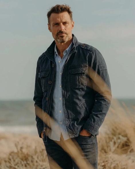 Herren Feldjacke mit Stehkragen und Cargotaschen