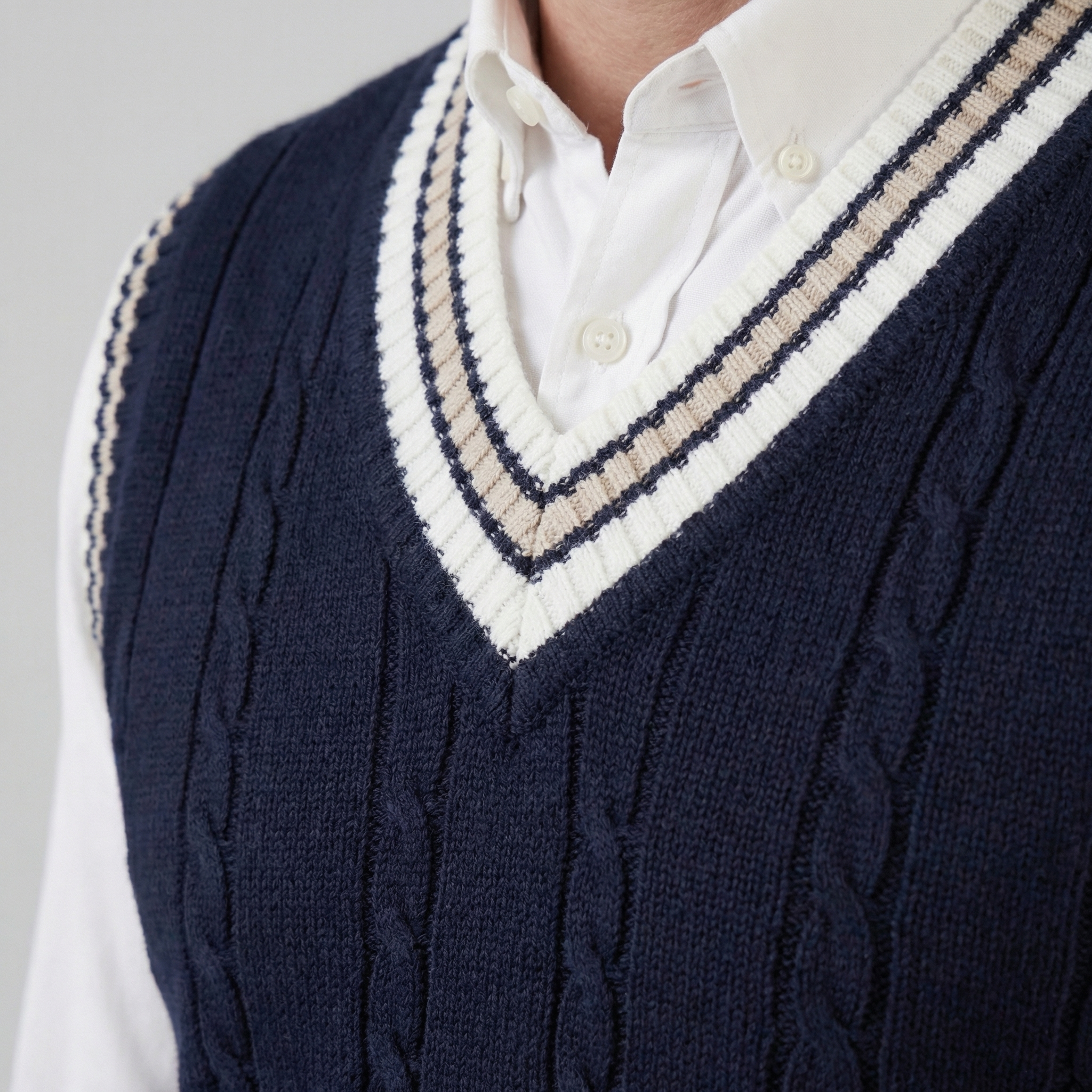 Herren Kabelstrick V-Ausschnitt Strickweste