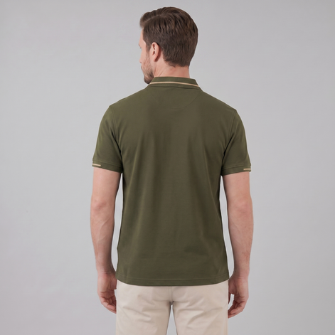 Herren Grünes Poloshirt mit Kontrastbesatz
