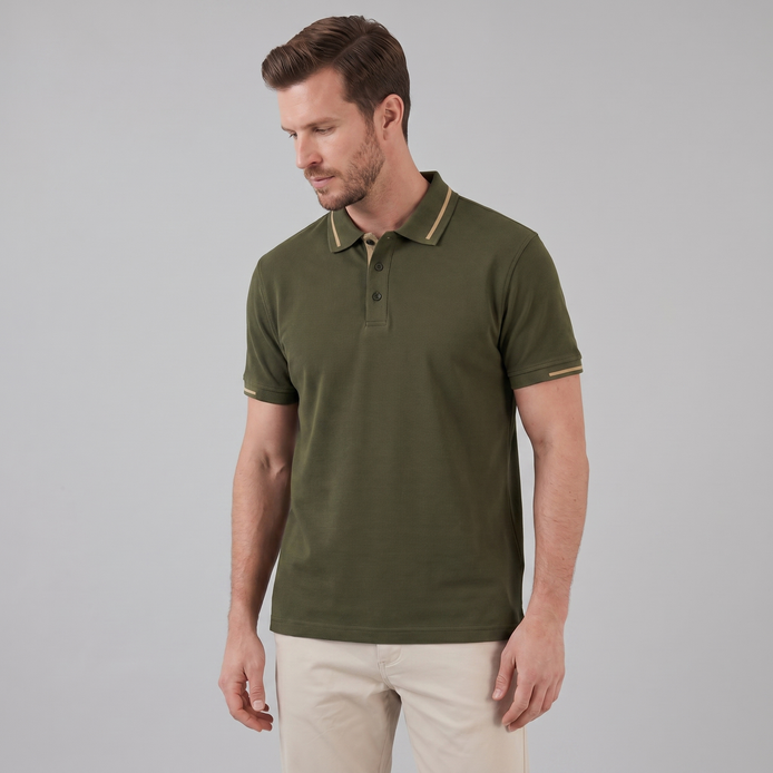 Herren Grünes Poloshirt mit Kontrastbesatz