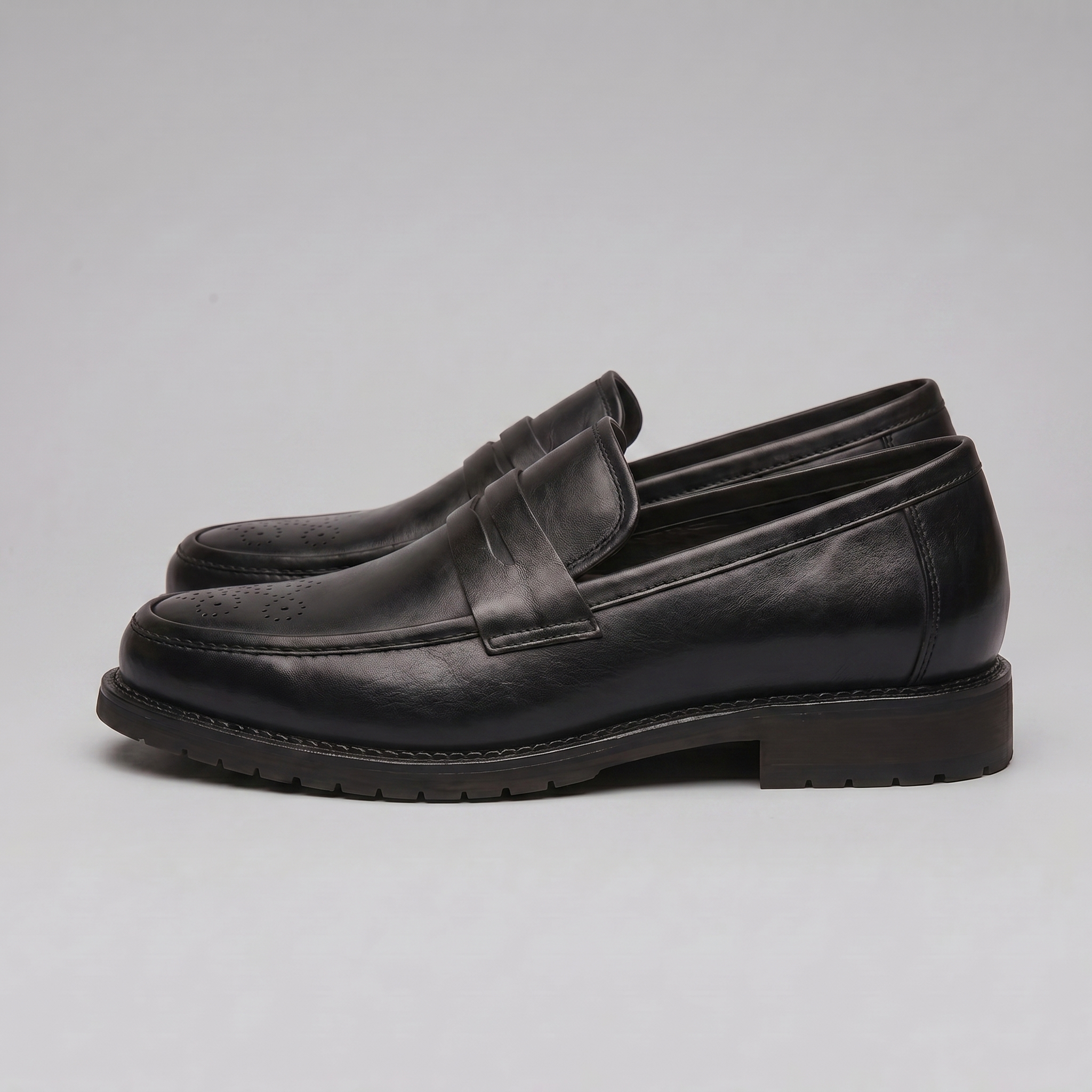Herren Penny Loafers mit Brogue Details