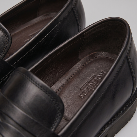 Herren Penny Loafers mit Brogue Details