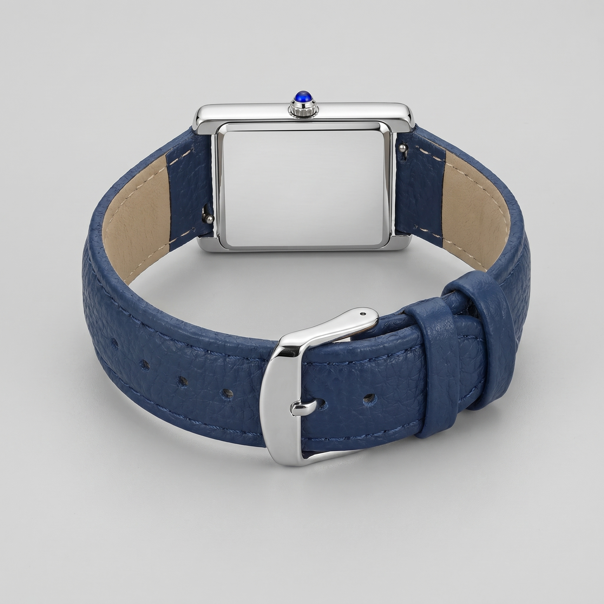 Herrenuhr mit rechteckigem Zifferblatt und Lederarmband