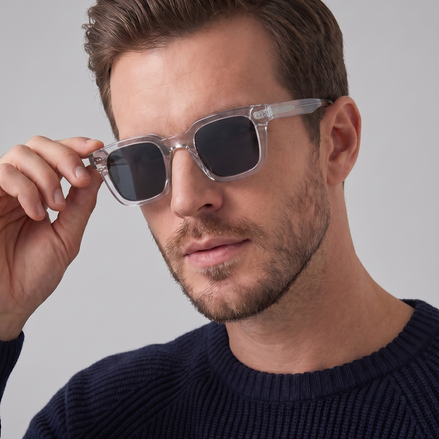 Trendige Sonnenbrillen Für Herren Mit Dunklen Gläsern