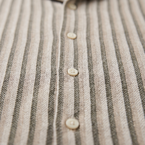 Herren Strickshirt Mit Vertikalen Streifen