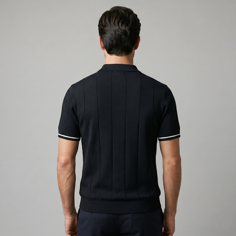 Herren Polo Mit Vertikalen Streifen Und Reißverschluss Am Kragen
