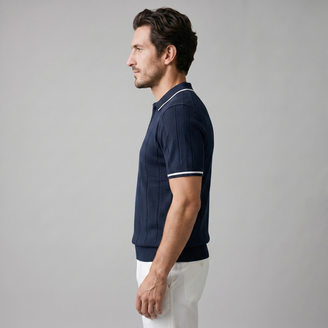 Herren Polo Mit Vertikalen Streifen Und Reißverschluss Am Kragen