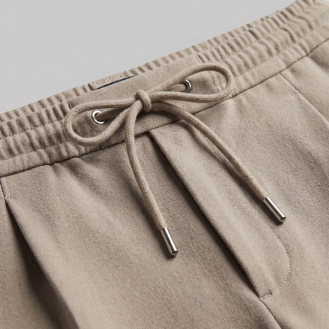 Herrenhose Mit Weitem Bein Und Kordelzug